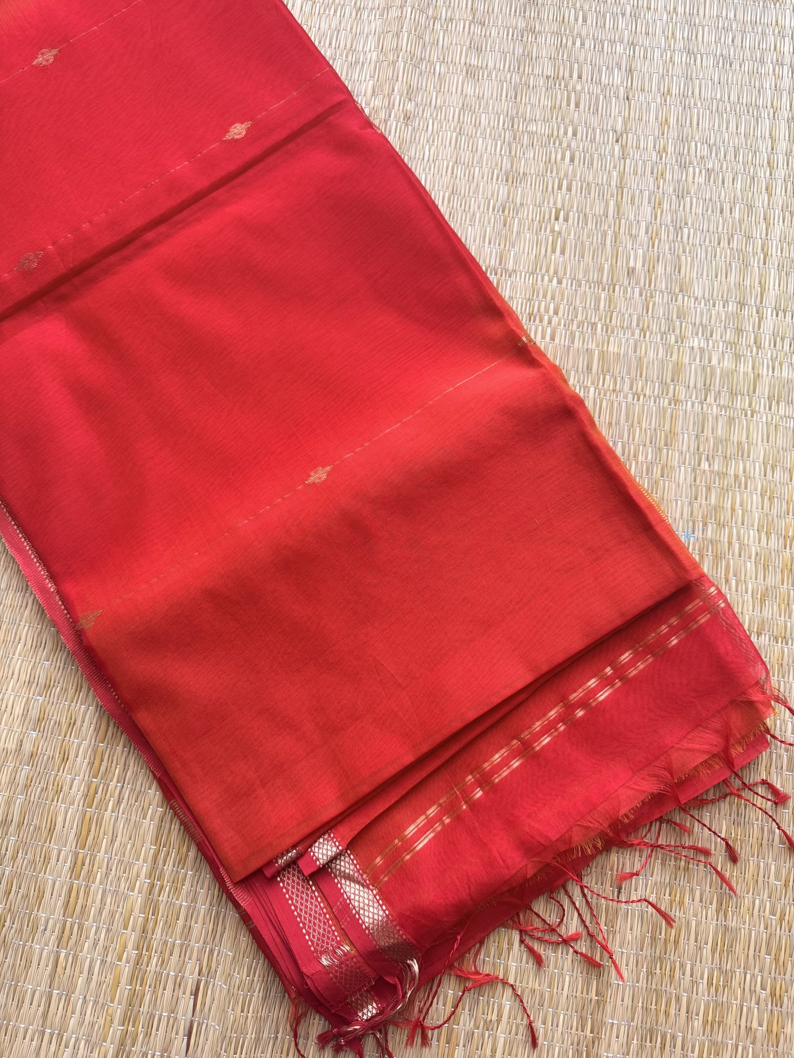 red shade maheshwar handloom silk saree