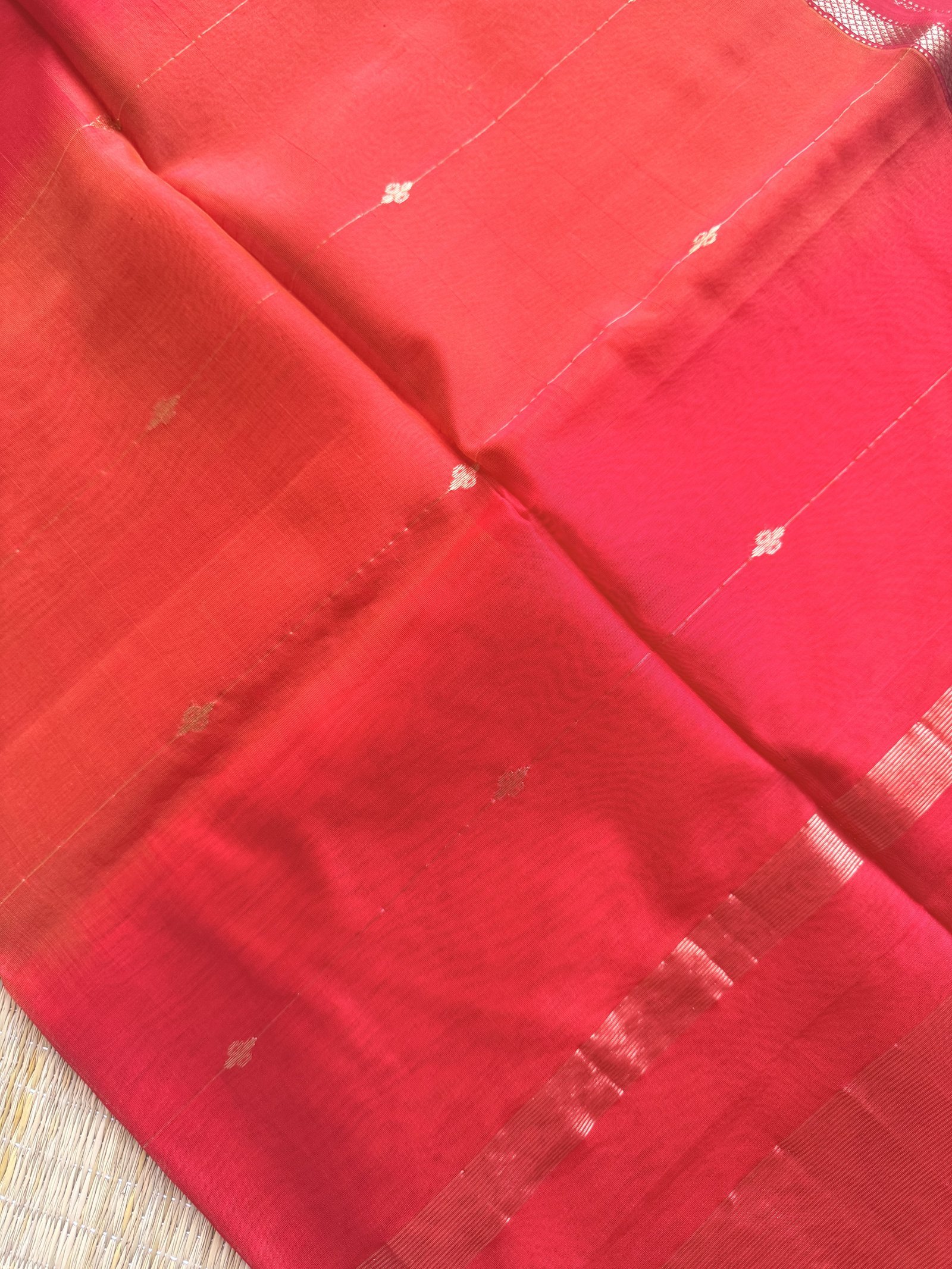 red shade maheshwar handloom silk saree