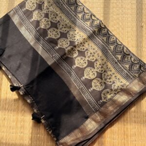 Ajrakh Maheshwari Silk by Cotton Saree – AM004