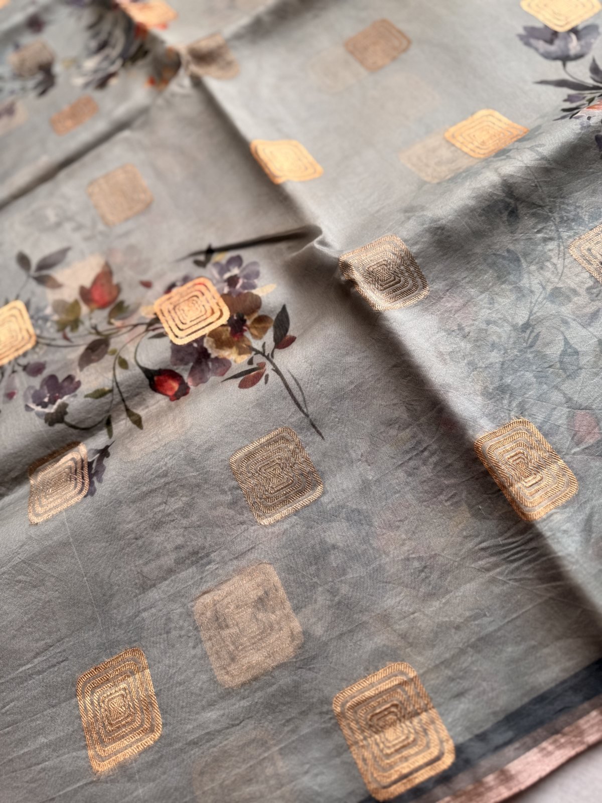 Grey Kora Organza Silk Saree with Digital Prints and Square Gold Zari Weaving – view 8