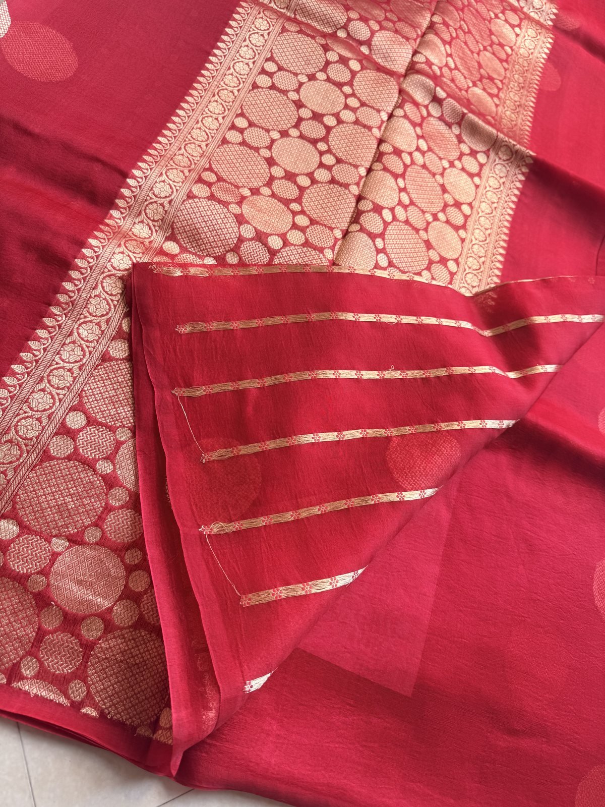 Red Kora Organza Saree with Gold Weaving Buttas – view 5
